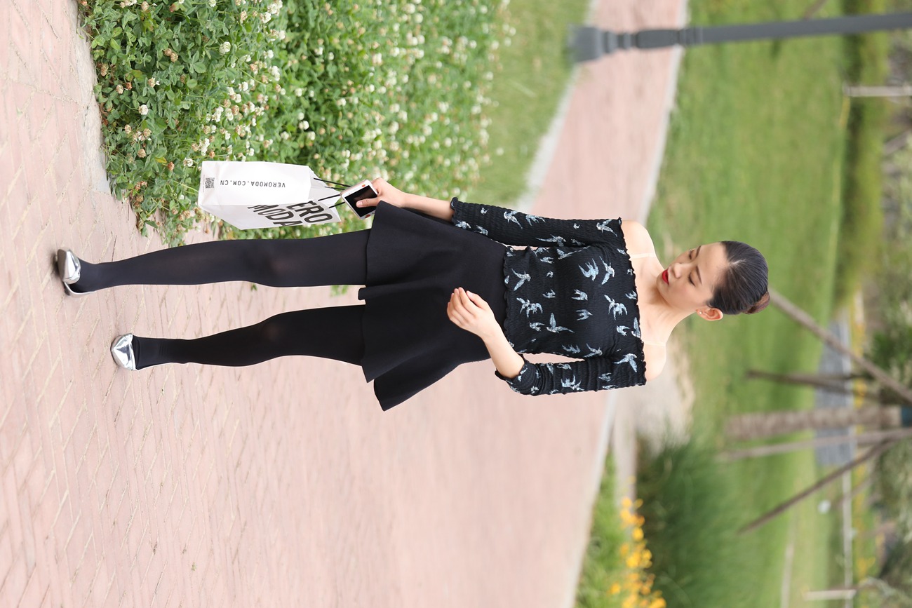 图片[112]-大西瓜爱牙膏-早期作品-Z3-5 空姐黑袜 (1)[131P] – 速更版-美库