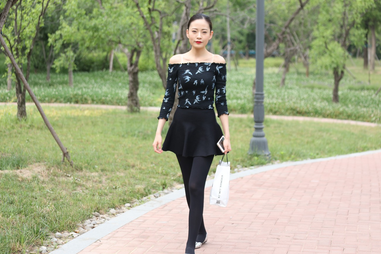 图片[116]-大西瓜爱牙膏-早期作品-Z3-5 空姐黑袜 (1)[131P] – 速更版-美库