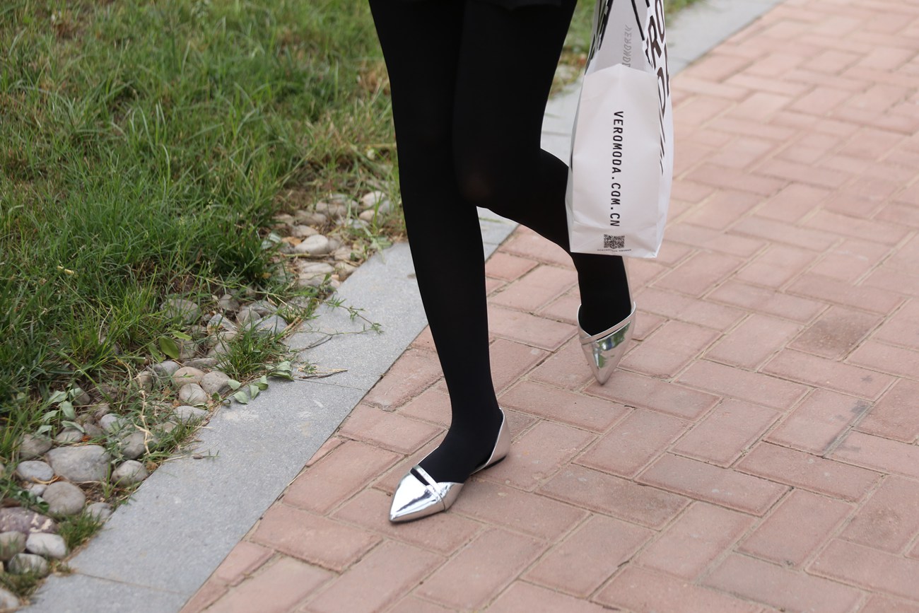 图片[118]-大西瓜爱牙膏-早期作品-Z3-5 空姐黑袜 (1)[131P] – 速更版-美库