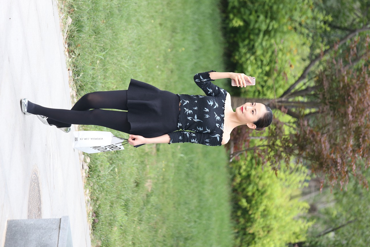 图片[122]-大西瓜爱牙膏-早期作品-Z3-5 空姐黑袜 (1)[131P] – 速更版-美库