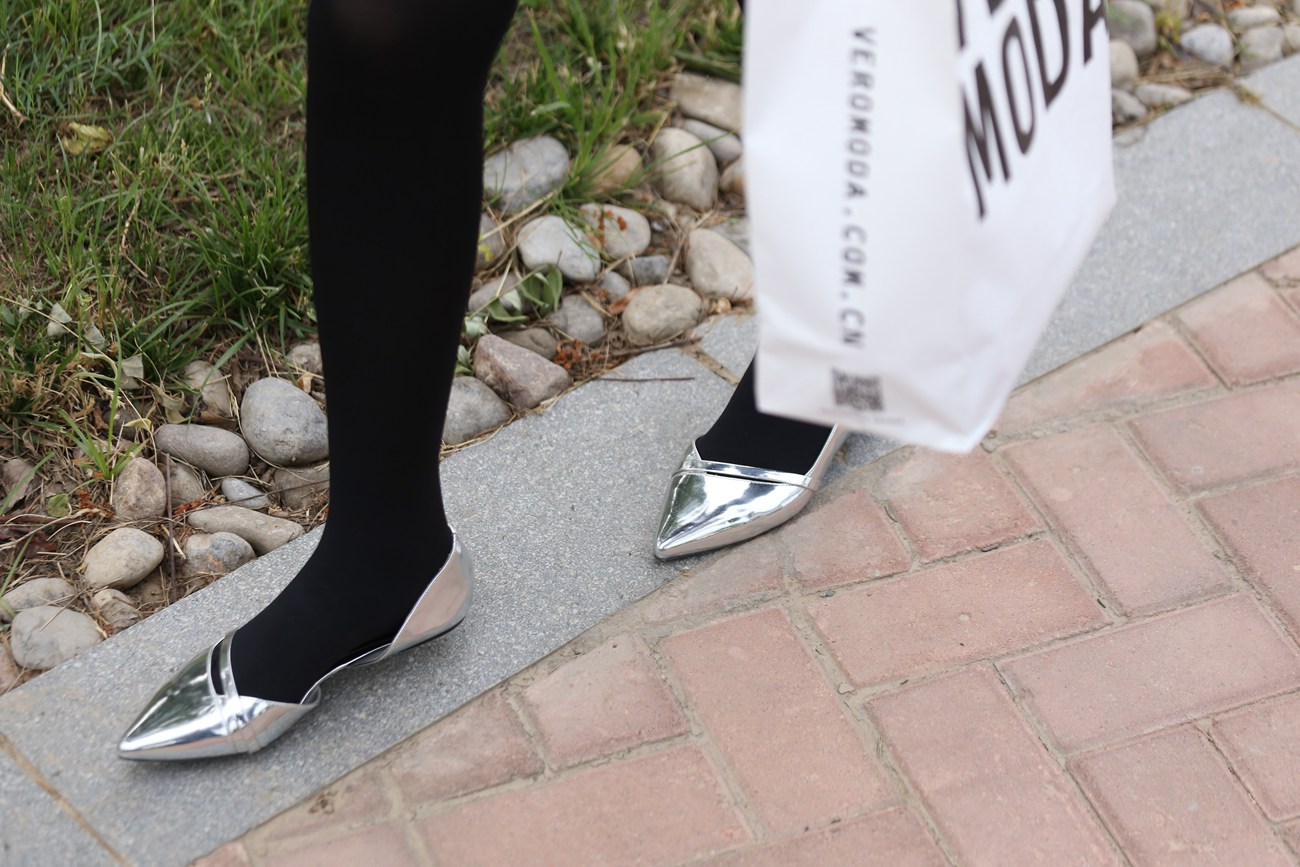 图片[121]-大西瓜爱牙膏-早期作品-Z3-5 空姐黑袜 (1)[131P] – 速更版-美库