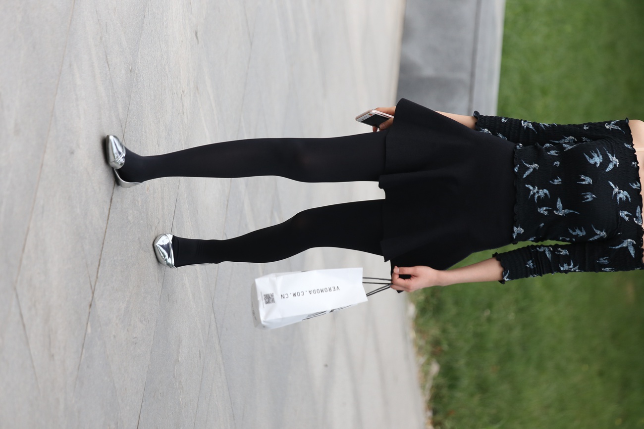 图片[128]-大西瓜爱牙膏-早期作品-Z3-5 空姐黑袜 (1)[131P] – 速更版-美库