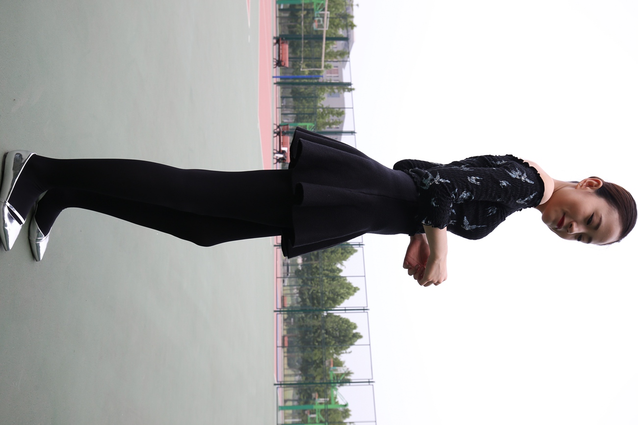 图片[134]-大西瓜爱牙膏-早期作品-Z3-5 空姐黑袜 (3)[135P] – 速更版-美库