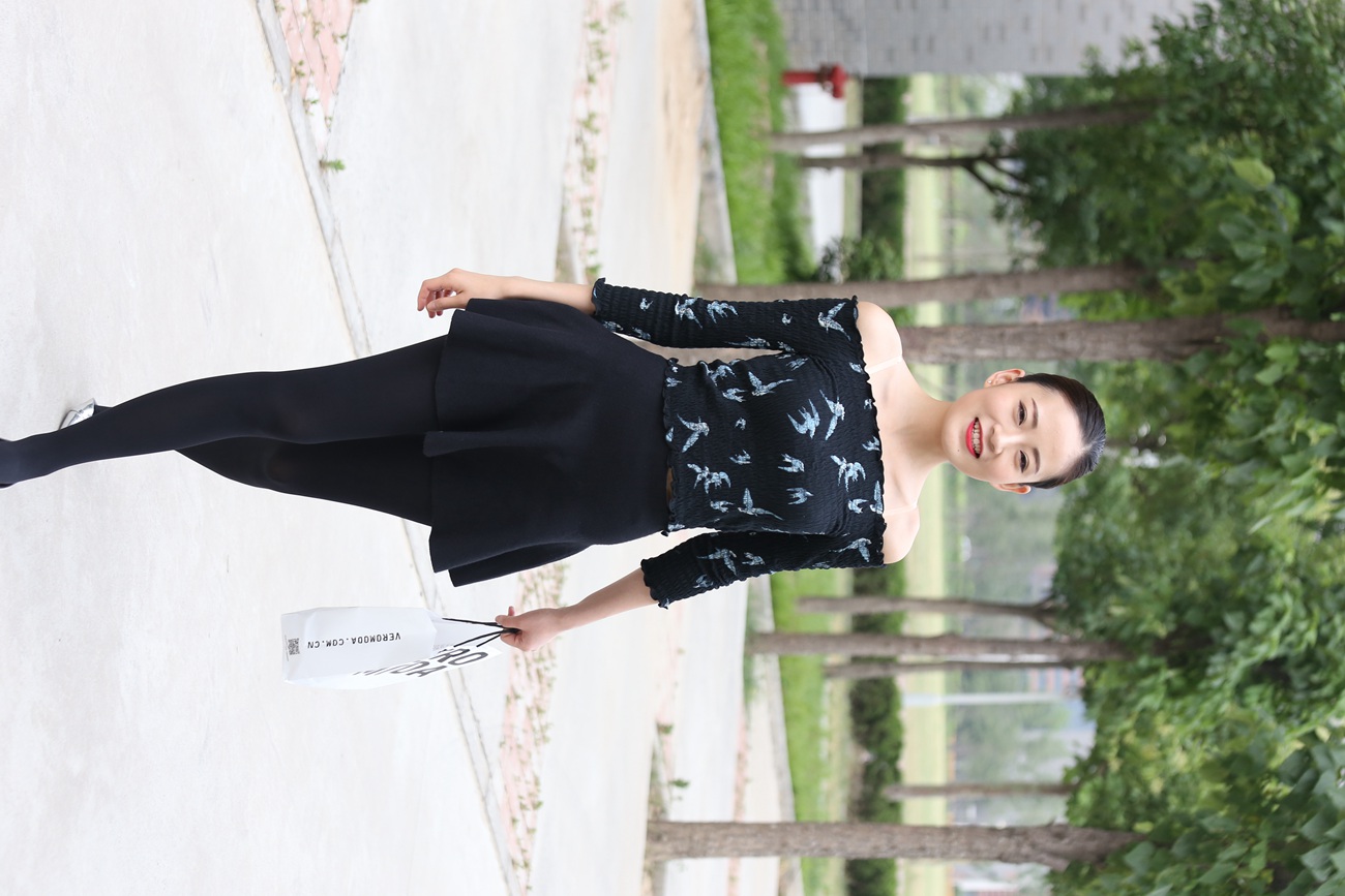 图片[266]-大西瓜爱牙膏-早期作品-Z3-5 空姐黑袜 (2)[267P] – 速更版-美库