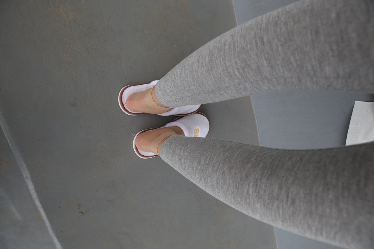 图片[21]-大西瓜爱牙膏-早期作品-Z3-6 空姐灰丝 (1)[67P] – 速更版-美库