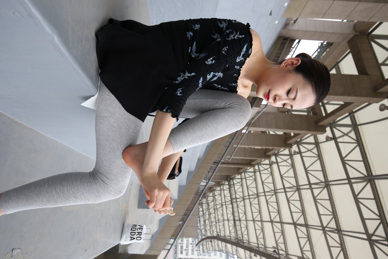 图片[27]-大西瓜爱牙膏-早期作品-Z3-6 空姐灰丝 (2)[103P] – 速更版-美库