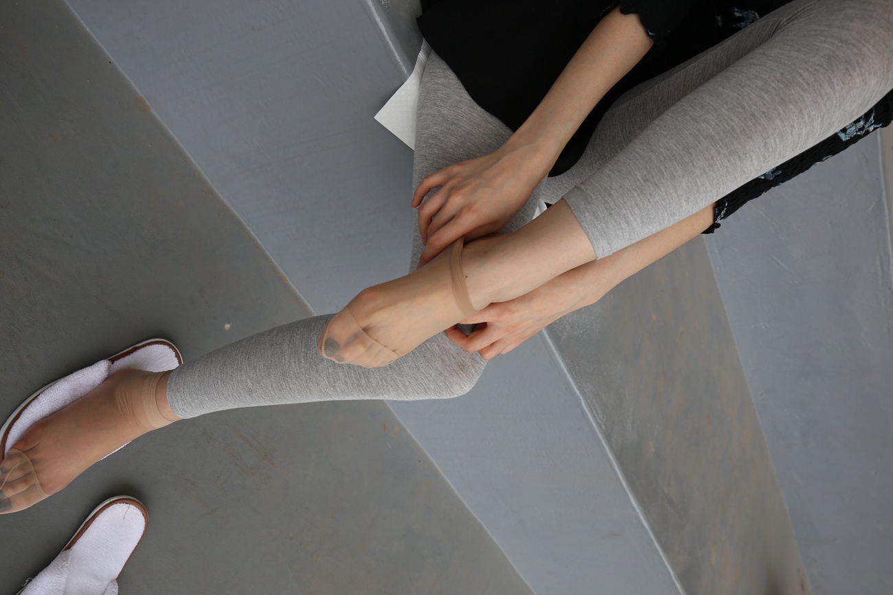 图片[29]-大西瓜爱牙膏-早期作品-Z3-6 空姐灰丝 (2)[103P] – 速更版-美库