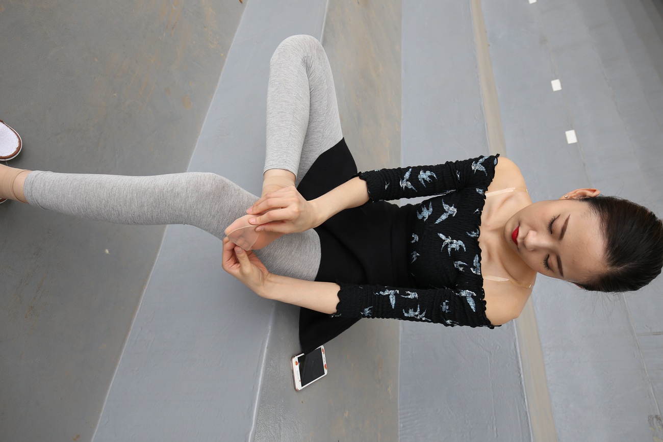 图片[33]-大西瓜爱牙膏-早期作品-Z3-6 空姐灰丝 (2)[103P] – 速更版-美库