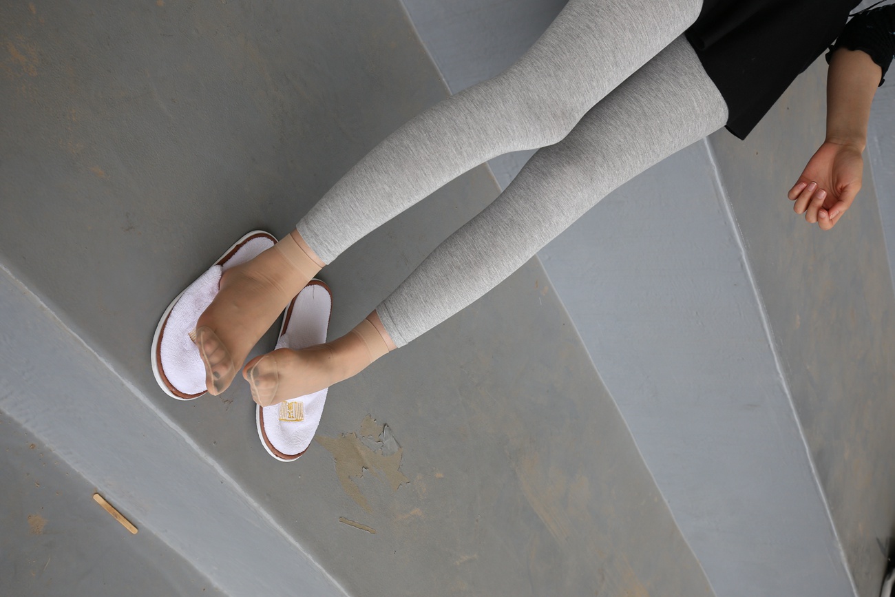 图片[101]-大西瓜爱牙膏-早期作品-Z3-6 空姐灰丝 (2)[103P] – 速更版-美库