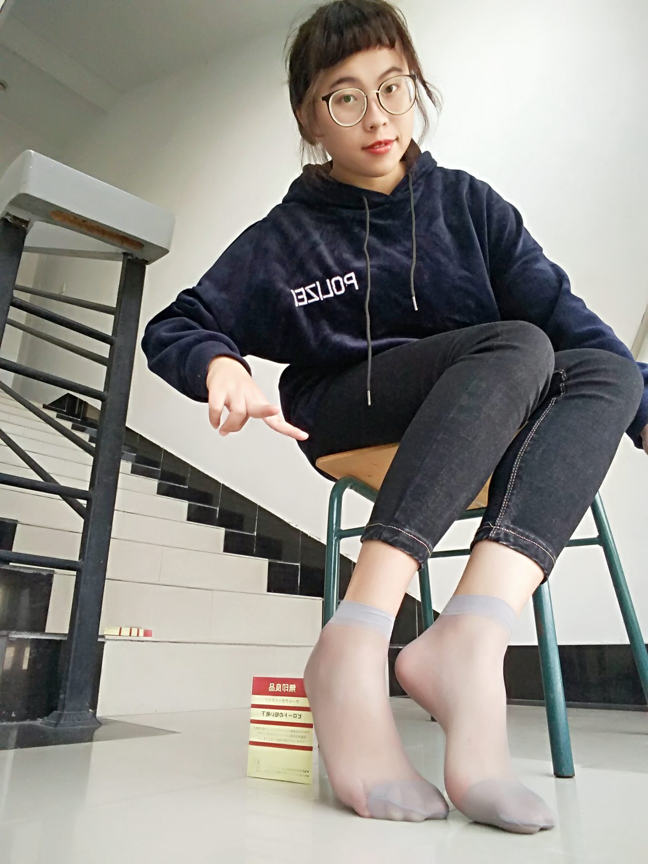 图片[11]-学妹校园寝室短丝系列004期 沈惠玲[63P] – 速更版-美库