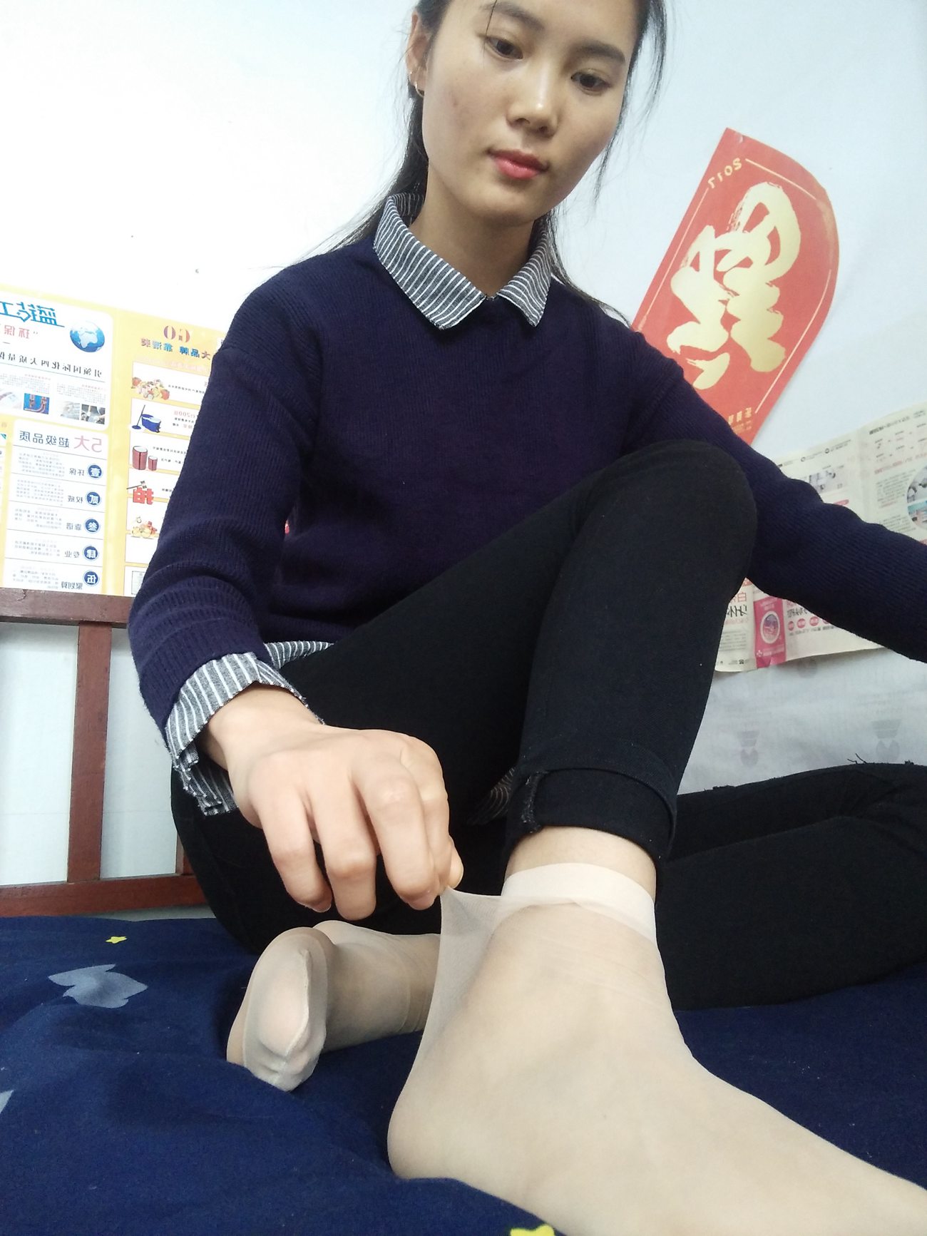 图片[11]-学妹校园寝室短丝系列005期 徐璐[52P] – 速更版-美库