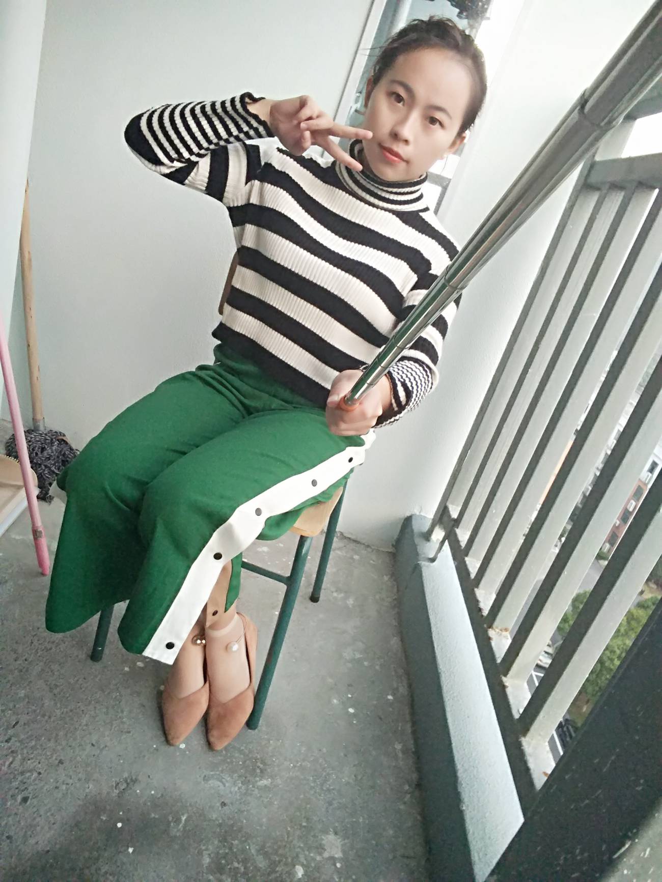 图片[25]-学妹校园寝室短丝系列004期 沈惠玲[63P] – 速更版-美库