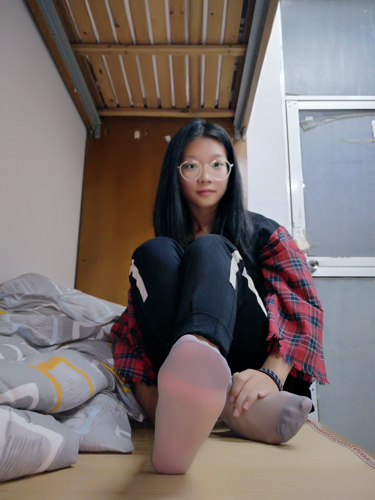 图片[15]-学妹校园寝室短丝系列006期 洪婷婷[83P] – 速更版-美库