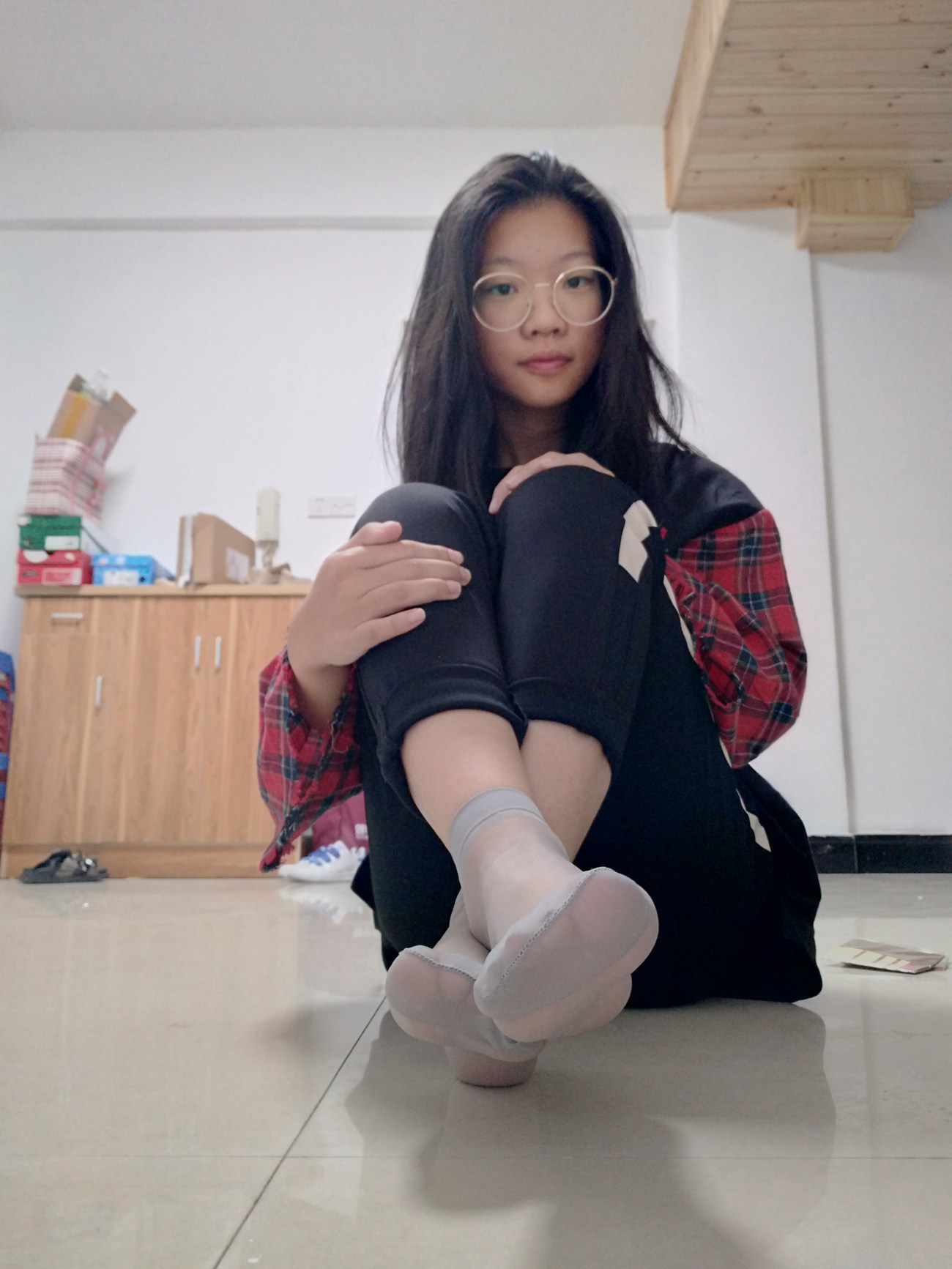 图片[20]-学妹校园寝室短丝系列006期 洪婷婷[83P] – 速更版-美库