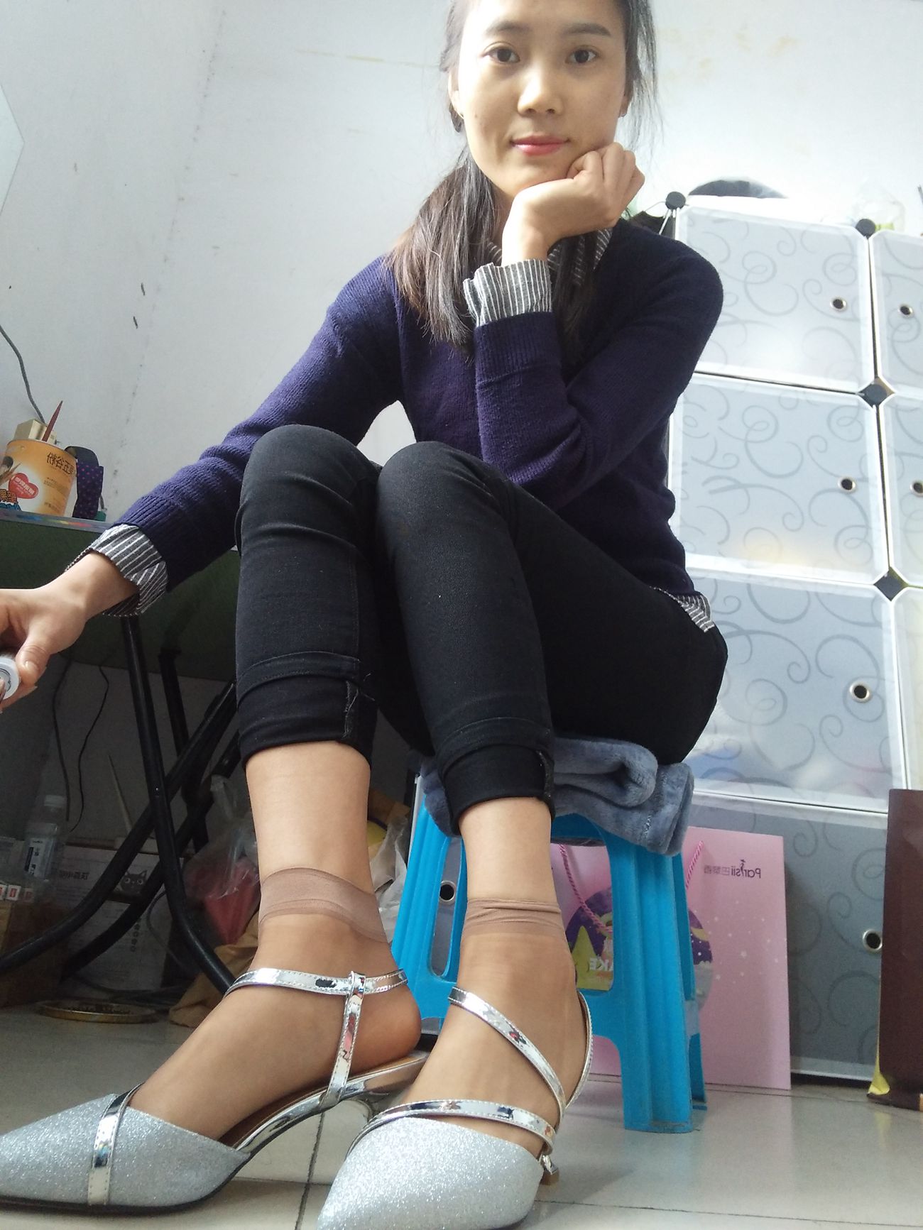 图片[40]-学妹校园寝室短丝系列005期 徐璐[52P] – 速更版-美库