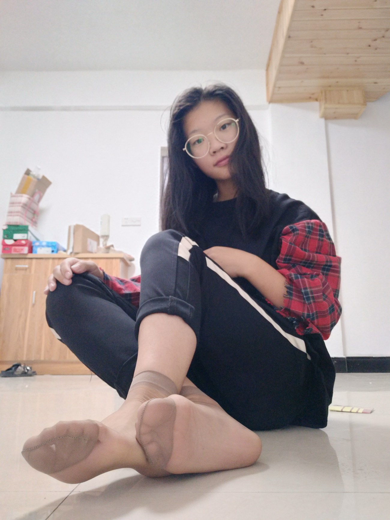 图片[34]-学妹校园寝室短丝系列006期 洪婷婷[83P] – 速更版-美库