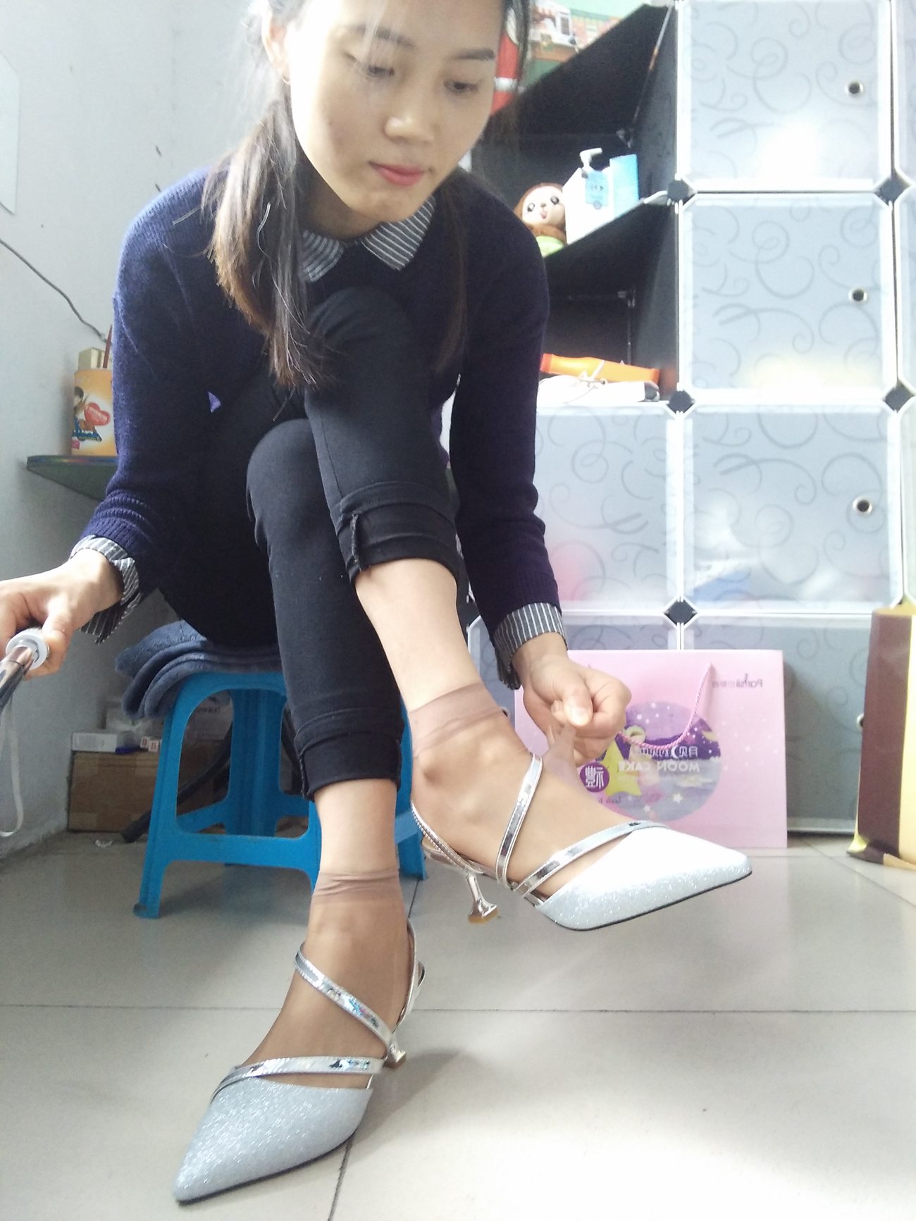 图片[48]-学妹校园寝室短丝系列005期 徐璐[52P] – 速更版-美库