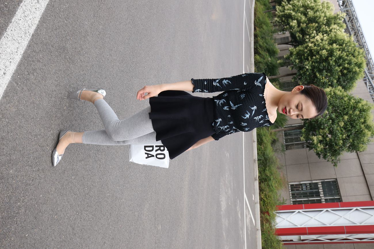 图片[37]-大西瓜爱牙膏-早期作品-Z3-6 空姐灰丝 (5)[87P] – 速更版-美库