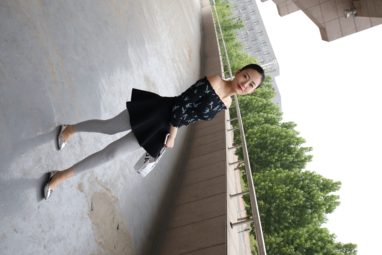 图片[71]-大西瓜爱牙膏-早期作品-Z3-6 空姐灰丝 (4)[59P] – 速更版-美库