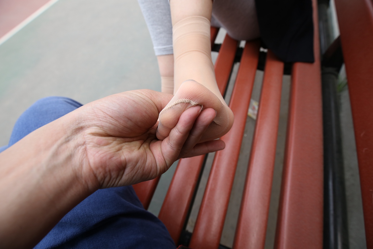 图片[98]-大西瓜爱牙膏-早期作品-Z3-6 空姐灰丝 (5)[87P] – 速更版-美库