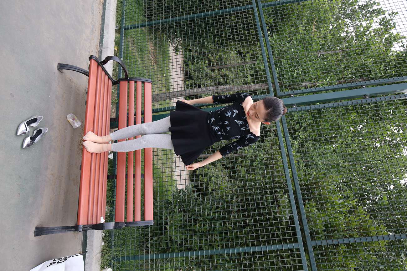 图片[101]-大西瓜爱牙膏-早期作品-Z3-6 空姐灰丝 (5)[87P] – 速更版-美库