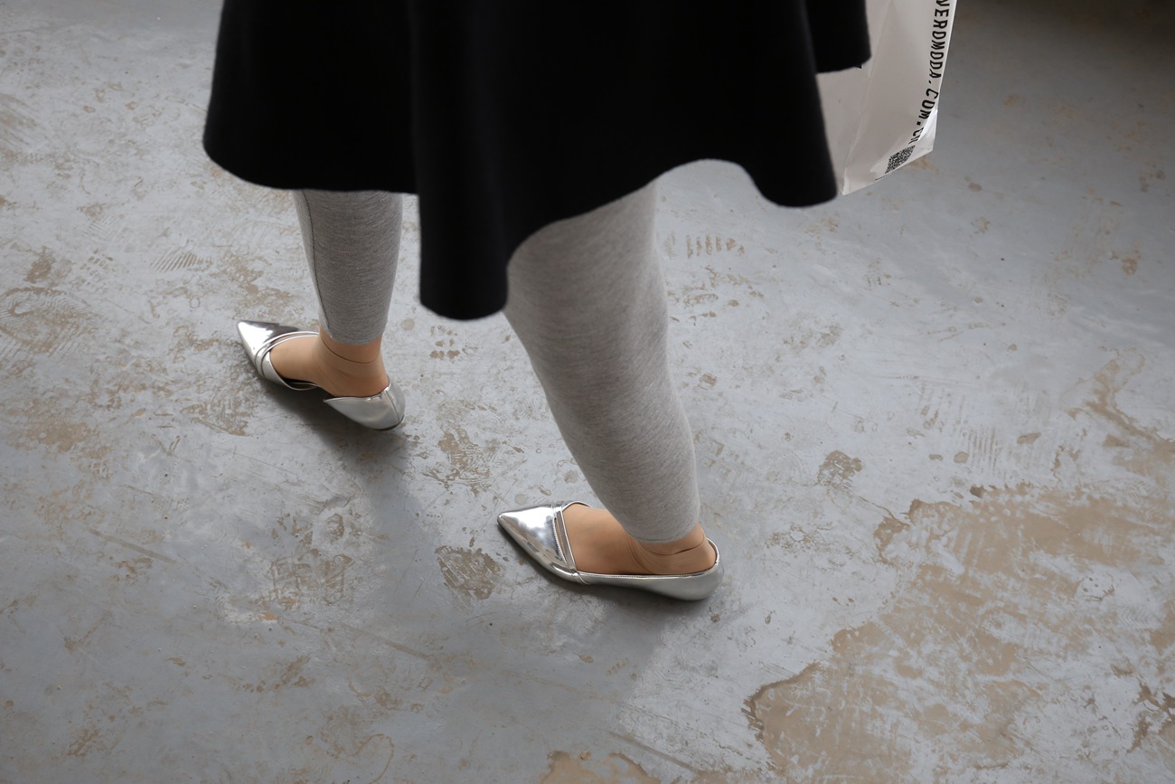 图片[143]-大西瓜爱牙膏-早期作品-Z3-6 空姐灰丝 (5)[87P] – 速更版-美库