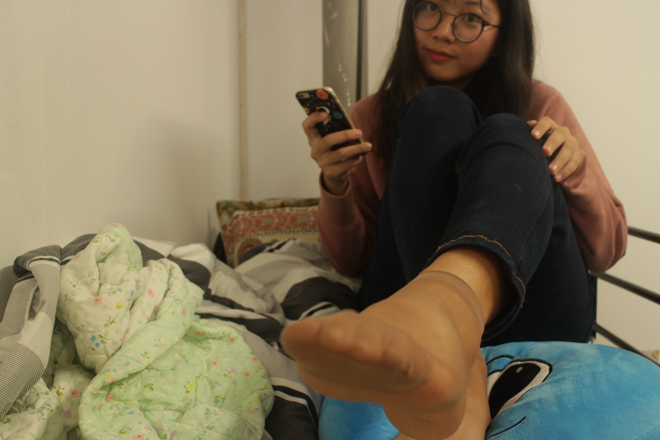 图片[16]-学妹校园寝室短丝系列007期 朱晨伊[55P] – 速更版-美库