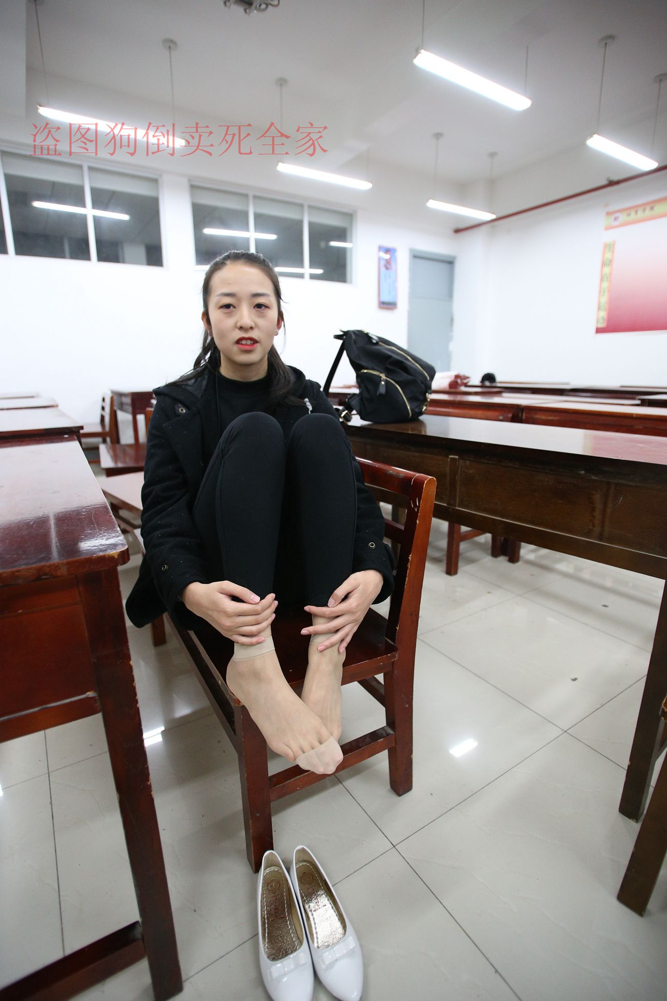 图片[12]-大西瓜爱牙膏-早期作品-Z4-3 短丝+裸足 (1) [187P] – 速更版-美库