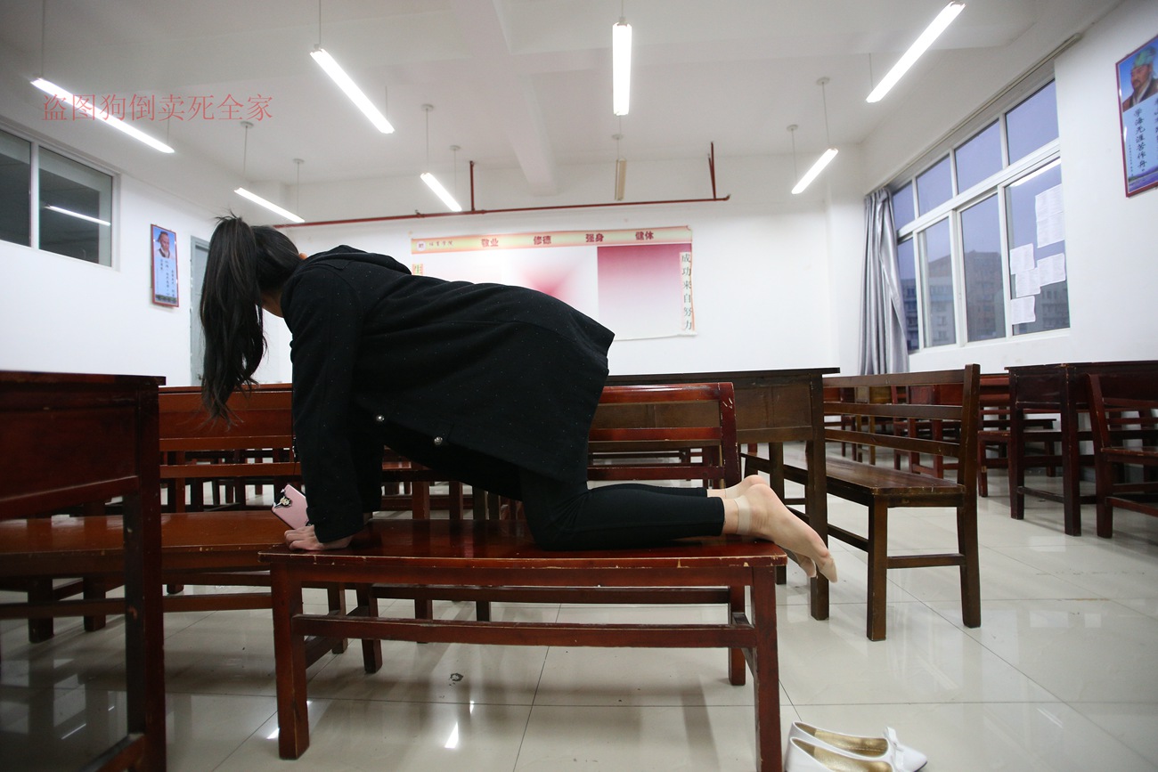 图片[29]-大西瓜爱牙膏-早期作品-Z4-3 短丝+裸足 (1) [187P] – 速更版-美库