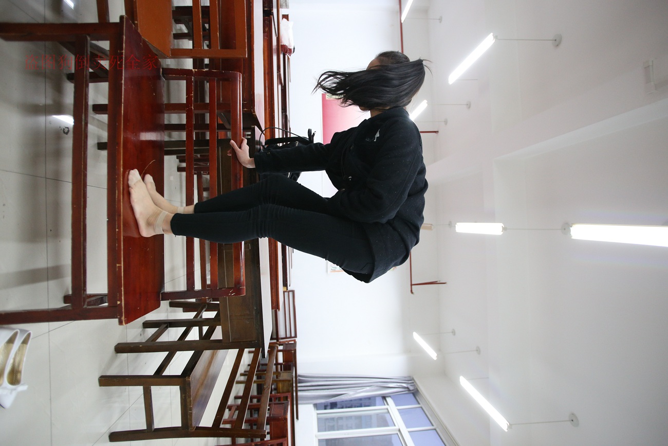 图片[36]-大西瓜爱牙膏-早期作品-Z4-3 短丝+裸足 (1) [187P] – 速更版-美库