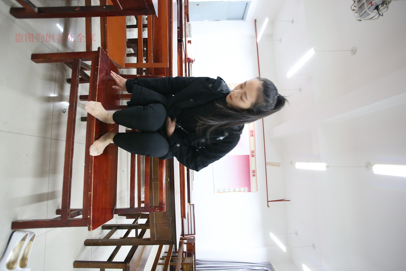 图片[39]-大西瓜爱牙膏-早期作品-Z4-3 短丝+裸足 (1) [187P] – 速更版-美库