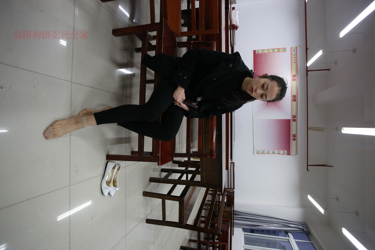 图片[42]-大西瓜爱牙膏-早期作品-Z4-3 短丝+裸足 (1) [187P] – 速更版-美库