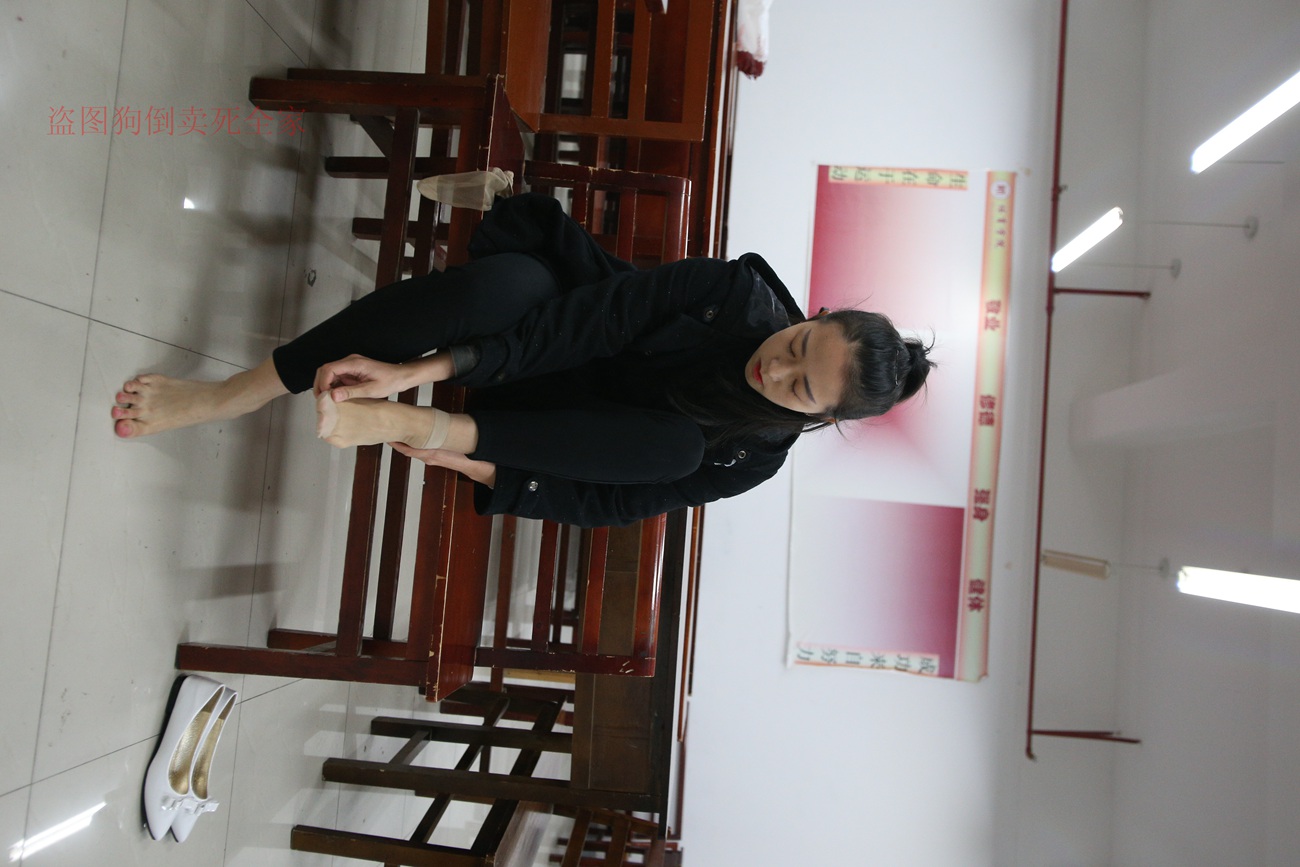 图片[45]-大西瓜爱牙膏-早期作品-Z4-3 短丝+裸足 (1) [187P] – 速更版-美库