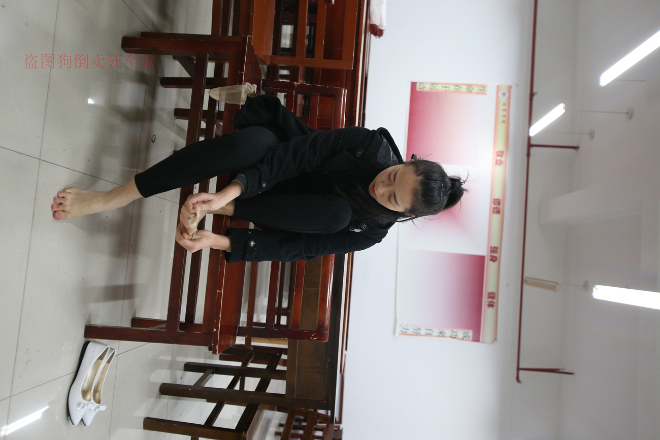 图片[47]-大西瓜爱牙膏-早期作品-Z4-3 短丝+裸足 (1) [187P] – 速更版-美库