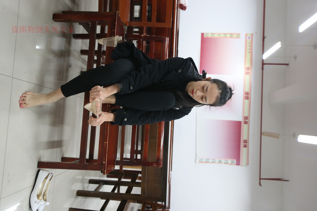 图片[49]-大西瓜爱牙膏-早期作品-Z4-3 短丝+裸足 (1) [187P] – 速更版-美库