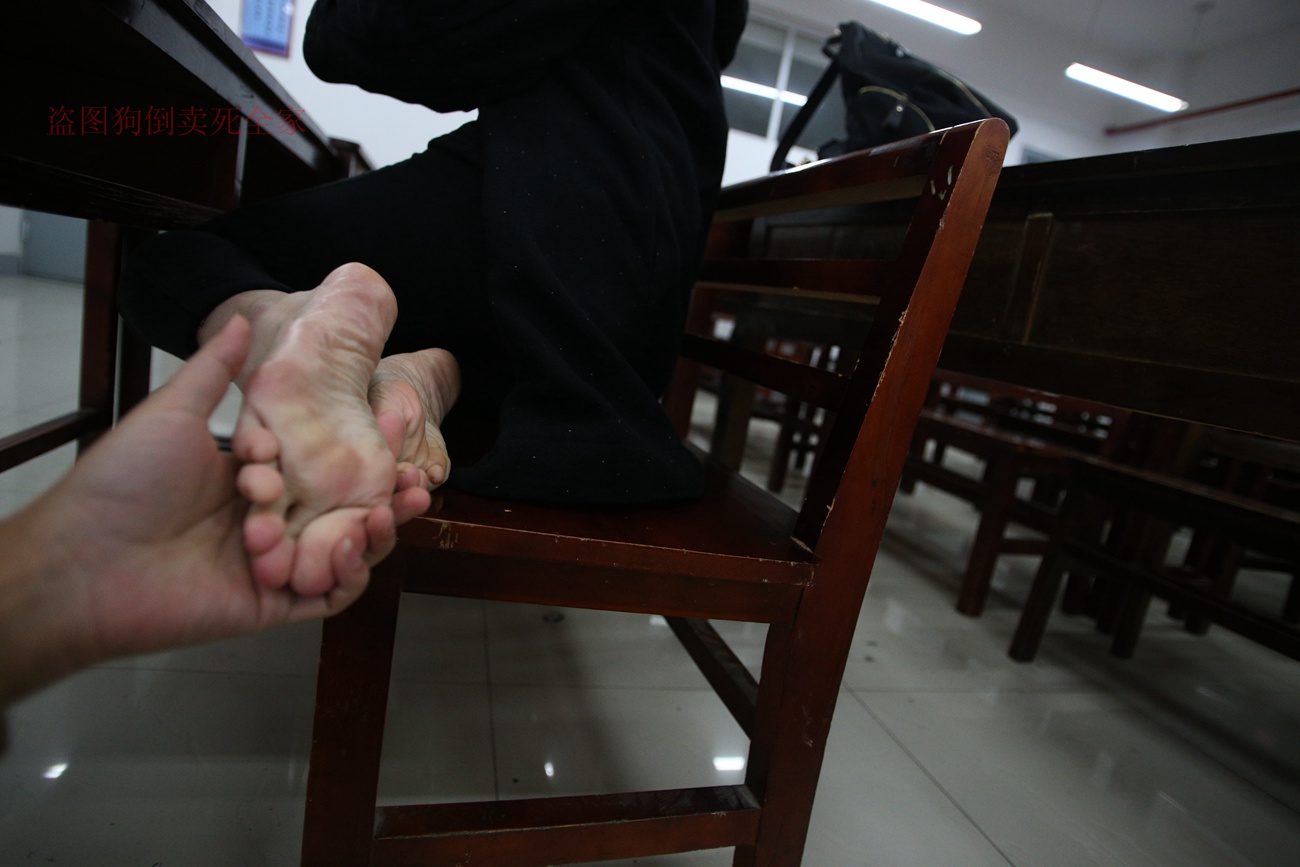 图片[65]-大西瓜爱牙膏-早期作品-Z4-3 短丝+裸足 (1) [136P] – 速更版-美库