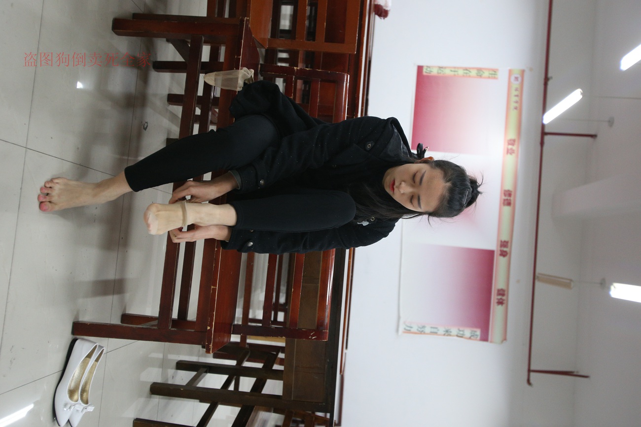 图片[52]-大西瓜爱牙膏-早期作品-Z4-3 短丝+裸足 (1) [187P] – 速更版-美库