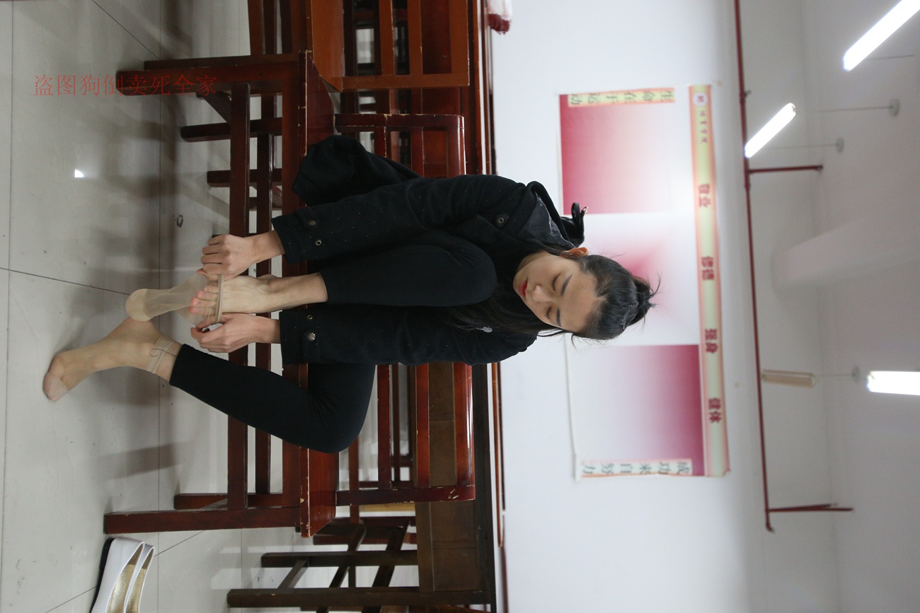 图片[58]-大西瓜爱牙膏-早期作品-Z4-3 短丝+裸足 (1) [187P] – 速更版-美库