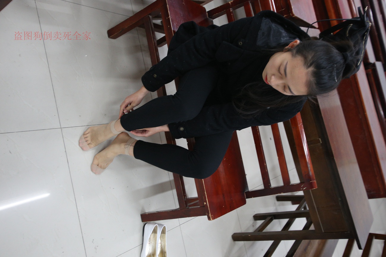 图片[62]-大西瓜爱牙膏-早期作品-Z4-3 短丝+裸足 (1) [187P] – 速更版-美库