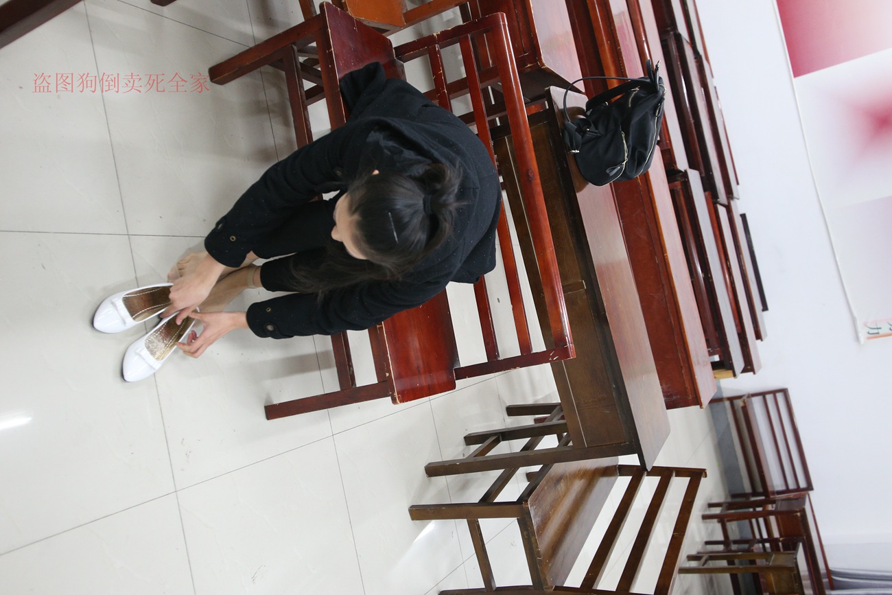 图片[66]-大西瓜爱牙膏-早期作品-Z4-3 短丝+裸足 (1) [187P] – 速更版-美库