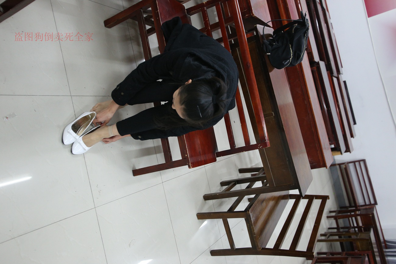 图片[68]-大西瓜爱牙膏-早期作品-Z4-3 短丝+裸足 (1) [187P] – 速更版-美库