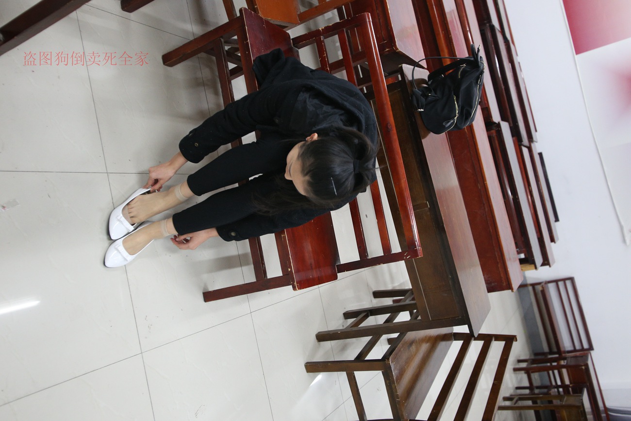 图片[69]-大西瓜爱牙膏-早期作品-Z4-3 短丝+裸足 (1) [187P] – 速更版-美库