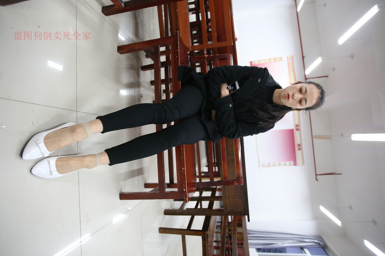 图片[75]-大西瓜爱牙膏-早期作品-Z4-3 短丝+裸足 (1) [187P] – 速更版-美库