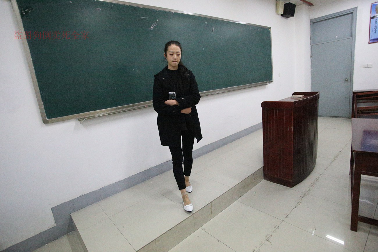 图片[77]-大西瓜爱牙膏-早期作品-Z4-3 短丝+裸足 (1) [187P] – 速更版-美库