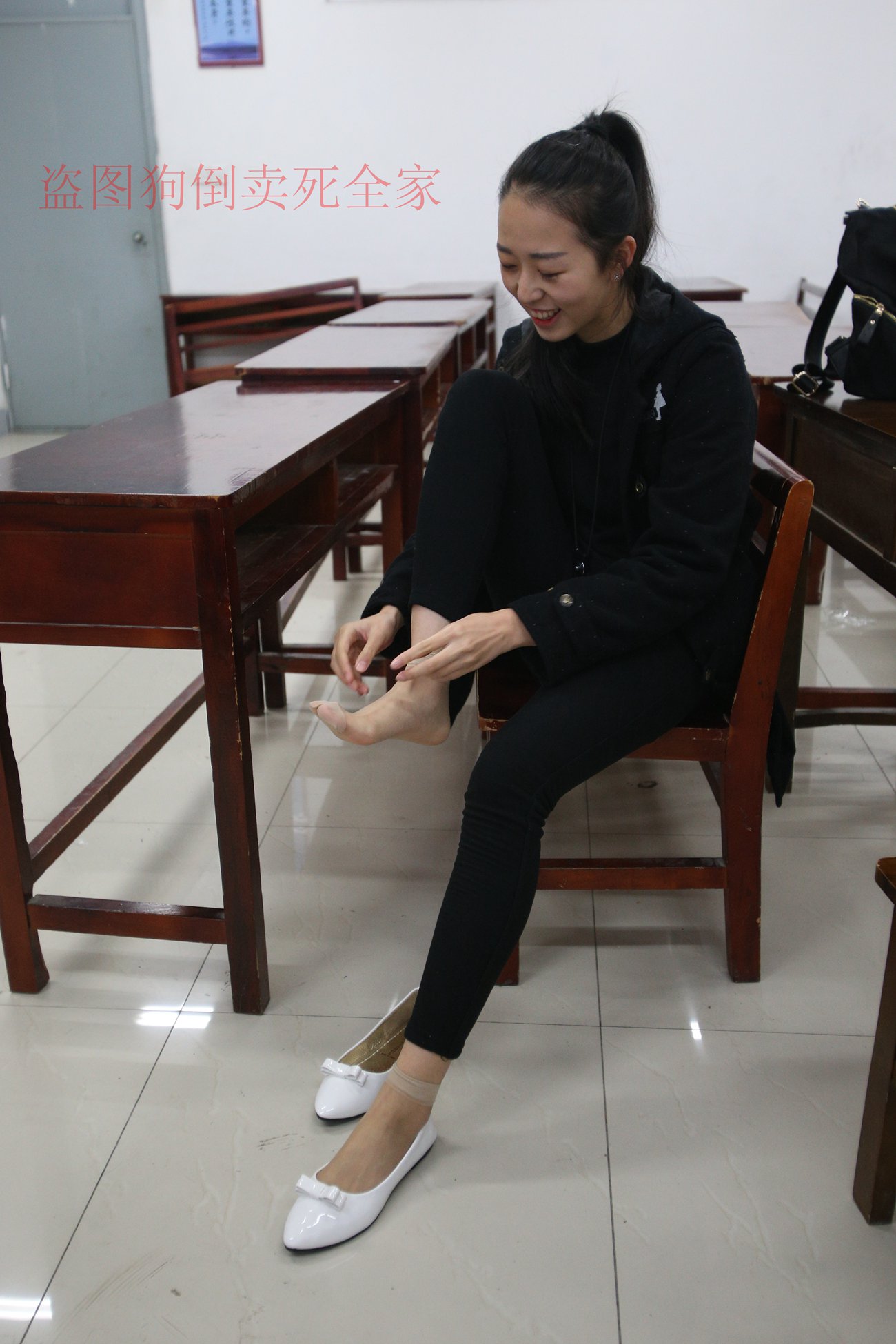 图片[98]-大西瓜爱牙膏-早期作品-Z4-3 短丝+裸足 (1) [136P] – 速更版-美库