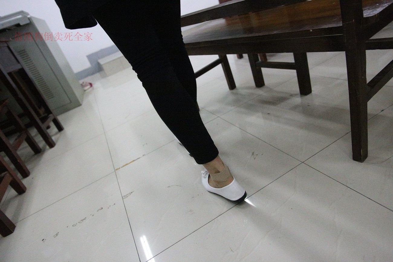 图片[95]-大西瓜爱牙膏-早期作品-Z4-3 短丝+裸足 (1) [187P] – 速更版-美库