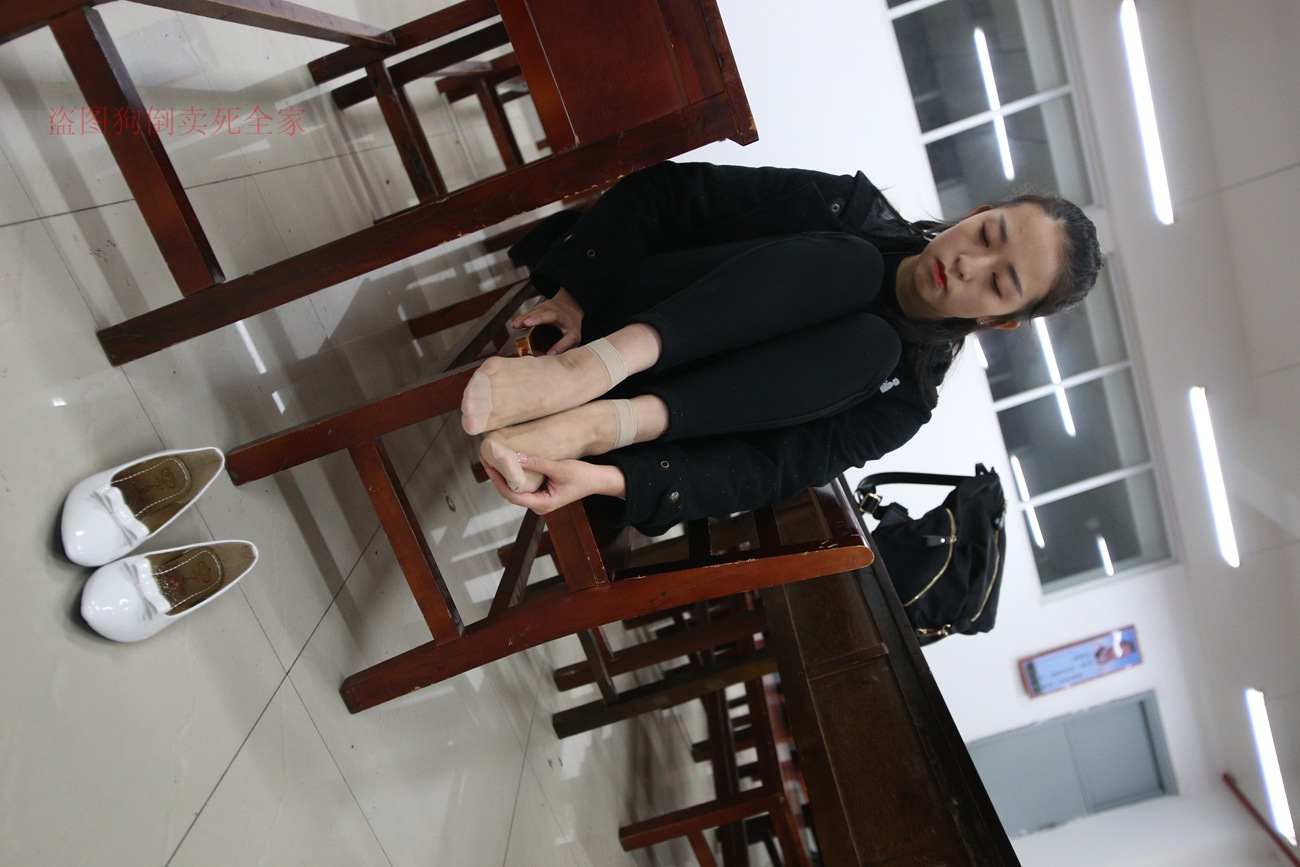 图片[131]-大西瓜爱牙膏-早期作品-Z4-3 短丝+裸足 (1) [136P] – 速更版-美库