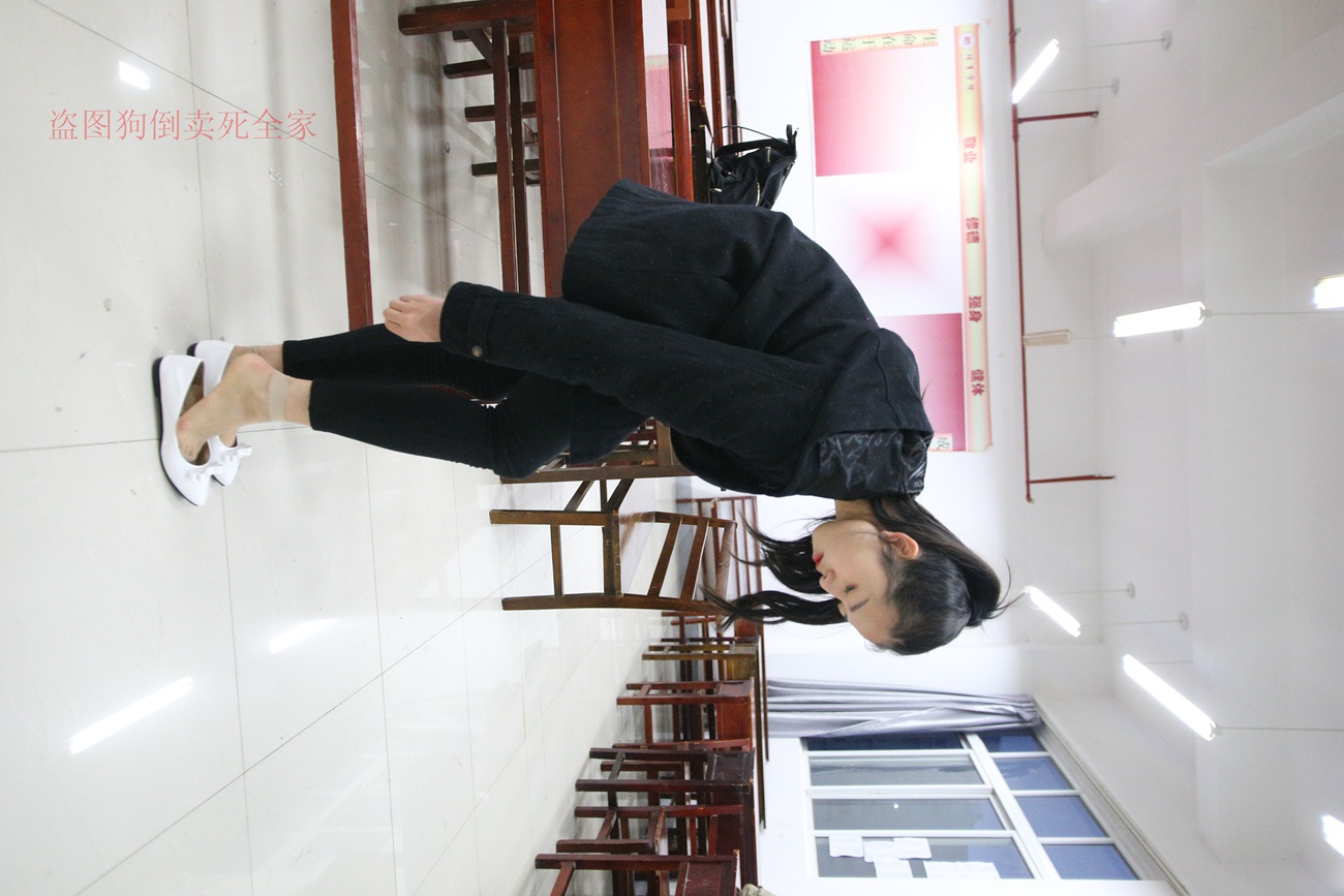 图片[141]-大西瓜爱牙膏-早期作品-Z4-3 短丝+裸足 (1) [187P] – 速更版-美库