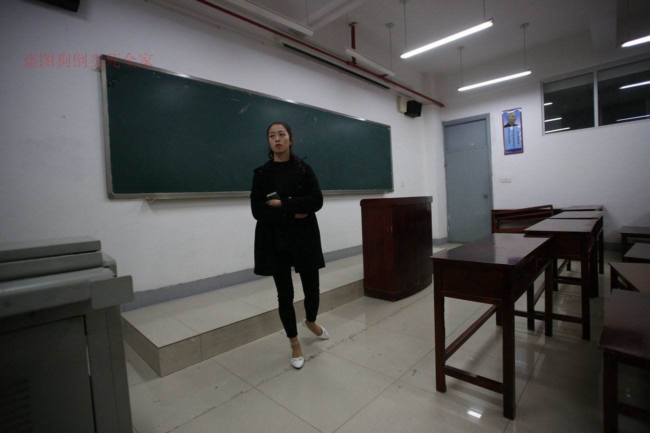 图片[165]-大西瓜爱牙膏-早期作品-Z4-3 短丝+裸足 (1) [187P] – 速更版-美库