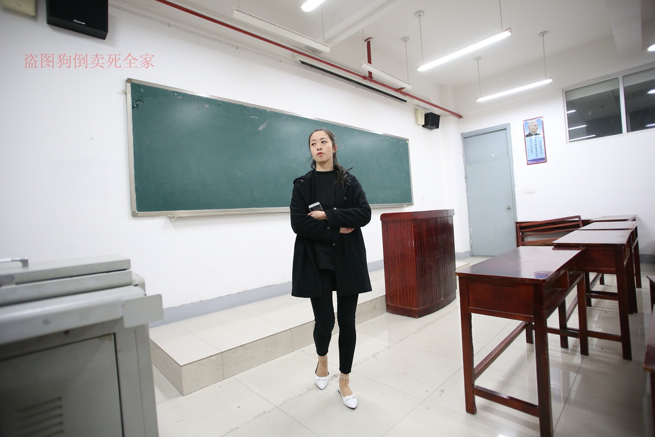 图片[166]-大西瓜爱牙膏-早期作品-Z4-3 短丝+裸足 (1) [187P] – 速更版-美库